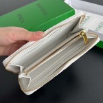 2025年7月7日入荷新作 Bottega Veneta  593217  /  19x10x2 極品/正規品同様/人気/革/バッグ/AJ工場