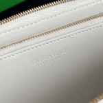 2025年7月7日入荷新作 Bottega Veneta  593217  /  19x10x2 極品/正規品同様/人気/革/バッグ/AJ工場