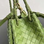 2025年7月7日入荷新作  Bottega Venetaintrecciato  mini   Bottega Veneta  knot   796569 Size21X17X16.5cm  極品/正規品同様/人気/革/バッグ/AJ工場