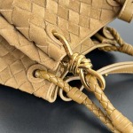 2025年7月7日入荷新作  Bottega Venetaintrecciato  mini   Bottega Veneta  knot   796569 Size21X17X16.5cm  極品/正規品同様/人気/革/バッグ/AJ工場