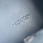 2025年7月7日入荷新作  Bottega Venetaintrecciato  mini   Bottega Veneta  knot   796569 Size21X17X16.5cm  極品/正規品同様/人気/革/バッグ/AJ工場