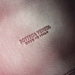 2025年7月7日入荷新作  Bottega Venetaintrecciato  mini   Bottega Veneta  knot   796569 Size21X17X16.5cm  極品/正規品同様/人気/革/バッグ/AJ工場