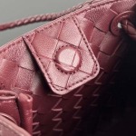 2025年7月7日入荷新作  Bottega Venetaintrecciato  mini   Bottega Veneta  knot   796569 Size21X17X16.5cm  極品/正規品同様/人気/革/バッグ/AJ工場