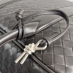 2025年7月7日入荷新作 Bottega Veneta   766372  intrecciato   43cm*  33cm * 19cm 極品/正規品同様/人気/革/バッグ/AJ工場