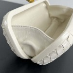 2025年7月7日入荷新作 Bottega Veneta 新作    (717622 25cm)   SIZE:25x10x5 極品/正規品同様/人気/革/バッグ/AJ工場