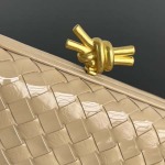 2025年7月7日入荷新作 Bottega Veneta 新作    (717622 25cm)   SIZE:25x10x5 極品/正規品同様/人気/革/バッグ/AJ工場