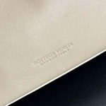 2025年7月7日入荷新作Bv  807068     SIZE:  8.2*  7.2* * 3 極品/正規品同様/人気/革/バッグ/AJ工場