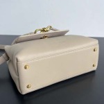 2025年7月7日入荷新作Bv  807068     SIZE:  8.2*  7.2* * 3 極品/正規品同様/人気/革/バッグ/AJ工場