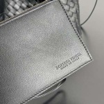 2025年7月7日入荷新作 Bottega Veneta   826830     SIZE:10*7.5*6*5.極品/正規品同様/人気/革/バッグ/AJ工場