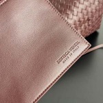 2025年7月7日入荷新作 Bottega Veneta 新作 小号Ciao Ciao  835835     SIZE:26x19x10.5 極品/正規品同様/人気/革/バッグ/AJ工場