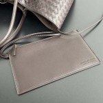 2025年7月7日入荷新作Bv  807068     SIZE:  8.2*  7.2* * 3極品/正規品同様/人気/革/バッグ/AJ工場