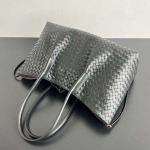 2025年7月7日入荷新作Bv  807068     SIZE:  8.2*  7.2* * 3極品/正規品同様/人気/革/バッグ/AJ工場