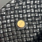 2025年7月7日入荷新作 Bottega Veneta 新作 Tosca  777680   Tosca SIZE:17*19.5*1cm極品/正規品同様/人気/革/バッグ/AJ工場