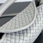 2025年7月7日入荷新作 Bottega Veneta 新作    805739     SIZE:23*11*8 極品/正規品同様/人気/革/バッグ/AJ工場