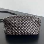 2025年7月7日入荷新作 Bottega Veneta 新作    805739     SIZE:23*11*8 極品/正規品同様/人気/革/バッグ/AJ工場