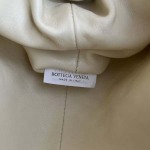 2025年7月7日入荷新作 Bottega Veneta 新作Lauren 1980    804038    SIZE:27x15x8 極品/正規品同様/人気/革/バッグ/AJ工場