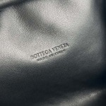 2025年7月7日入荷新作 Bottega Veneta 新作Lauren 1980    785807     SIZE:31.5x16.5x11  極品/正規品同様/人気/革/バッグ/AJ工場