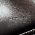 2025年7月7日入荷新作 Bottega Veneta Clutch    741511      SIZE:31x13x3 極品/正規品同様/人気/革/バッグ/AJ工場