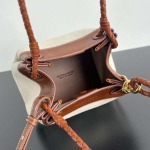 2025年7月7日入荷新作 Bottega Veneta 826220   SIZE:21x17x16 極品/正規品同様/人気/革/バッグ/AJ工場