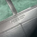 2025年7月7日入荷新作 Bottega Veneta新作 Sawyer   815807      SIZE:25*17*12極品/正規品同様/人気/革/バッグ/AJ工場