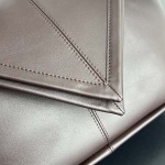 2025年7月7日入荷新作 Bottega Veneta新作 Sawyer   815807      SIZE:25*17*12極品/正規品同様/人気/革/バッグ/AJ工場