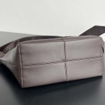 2025年7月7日入荷新作 Bottega Veneta新作 Sawyer   815807      SIZE:25*17*12極品/正規品同様/人気/革/バッグ/AJ工場