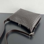 2025年7月7日入荷新作 Bottega Veneta新作 Traveller  815748     SIZE:35x29.5x8.5  極品/正規品同様/人気/革/バッグ/AJ工場