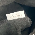 2025年7月7日入荷新作 Bottega Veneta新作 Traveller  815748     SIZE:35x29.5x8.5  極品/正規品同様/人気/革/バッグ/AJ工場