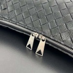 2025年7月7日入荷新作 Bottega Veneta新作 Traveller  815748     SIZE:35x29.5x8.5  極品/正規品同様/人気/革/バッグ/AJ工場