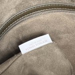 2025年7月7日入荷新作 Bottega Veneta新作 Traveller  806974     SIZE:44x33x9 極品/正規品同様/人気/革/バッグ/AJ工場