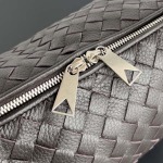 2025年7月7日入荷新作 Bottega Veneta新作 Traveller  806974     SIZE:44x33x9極品/正規品同様/人気/革/バッグ/AJ工場