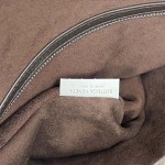 2025年7月7日入荷新作 Bottega Veneta新作 Traveller  806974     SIZE:44x33x9極品/正規品同様/人気/革/バッグ/AJ工場