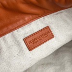 2025年7月7日入荷新作 Bottega Veneta新作   829218   SIZE:32x23 極品/正規品同様/人気/革/バッグ/AJ工場