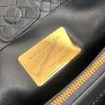 2025年7月7日入荷新作 Bottega Veneta新作 Basket   836261   SIZE:31x18.5x16 極品/正規品同様/人気/革/バッグ/AJ工場