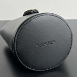 2025年7月7日入荷新作 Bottega Veneta 25早春新作Liberta    815244       SIZE:22x18x15 極品/正規品同様/人気/革/バッグ/AJ工場