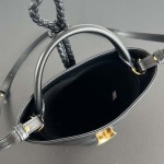 2025年7月7日入荷新作 Bottega Veneta 25早春新作Liberta    815244       SIZE:22x18x15 極品/正規品同様/人気/革/バッグ/AJ工場