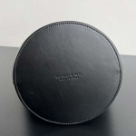 2025年7月7日入荷新作 Bottega Veneta 25早春新作Liberta    806038      SIZE:30x18x18 極品/正規品同様/人気/革/バッグ/AJ工場