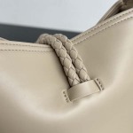 2025年7月7日入荷新作 Bottega Veneta 25早春新作Liberta    815244       SIZE:22x18x15 極品/正規品同様/人気/革/バッグ/AJ工場