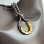 2025年7月7日入荷新作 Bottega Veneta 25早春新作Liberta    806038      SIZE:30x18x18 極品/正規品同様/人気/革/バッグ/AJ工場