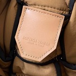 2025年7月8日入荷新作#Bottega Veneta #628951  Cassette  S30x15cm   極品/正規品同様/人気/革/バッグ/AJ工場