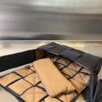 2025年7月8日入荷新作#Bottega Veneta #628951  Cassette  S30x15cm   極品/正規品同様/人気/革/バッグ/AJ工場