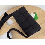 2025年7月8日入荷新作#Bottega Veneta#628951  Cassette  S30x15cm   極品/正規品同様/人気/革/バッグ/AJ工場