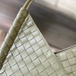 2025年7月8日入荷新作#Bottega Veneta   2023  740898    hin30x26x2CM極品/正規品同様/人気/革/バッグ/AJ工場