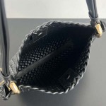 2025年7月8日入荷新作#Bottega Veneta   2023Clicker 730969  bottega      38x25x10極品/正規品同様/人気/革/バッグ/AJ工場