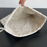 2025年7月8日入荷新作#Bottega Veneta     Dustbag 796728   32x23 極品/正規品同様/人気/革/バッグ/AJ工場