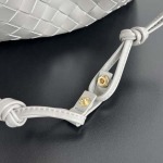 2025年7月8日入荷新作#Bottega Veneta     Dustbag 796728   32x23 極品/正規品同様/人気/革/バッグ/AJ工場