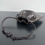 2025年7月8日入荷新作#Bottega Veneta     Dustbag 796728   32x23 極品/正規品同様/人気/革/バッグ/AJ工場