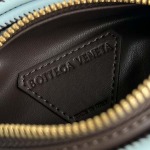 2025年7月8日入荷新作#Bottega Veneta    Mini  Jodie  755540     28x23x8極品/正規品同様/人気/革/バッグ/AJ工場