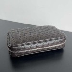 2025年7月8日入荷新作B 24 765809Intrecciato     logo     13*22*4cm   極品/正規品同様/人気/革/バッグ/AJ工場