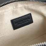 2025年7月8日入荷新作B 24 765800 Intrecciato     logo     11.5*16.5*3.5cm 極品/正規品同様/人気/革/バッグ/AJ工場